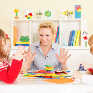 ABA-therapist-with-children